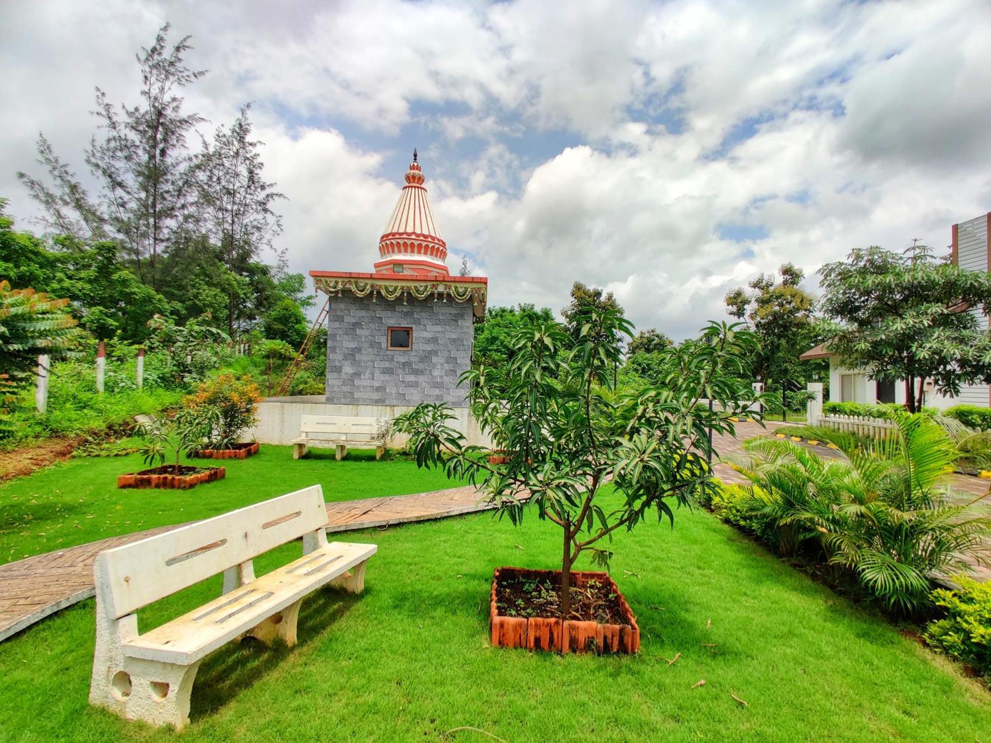 Pushpam Sanskruti Resort Karjat - A Pure Veg Resort Dhamni Exterior foto